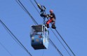 Koelner Seilbahn Gondel blieb haengen Koeln Linksrheinisch P330